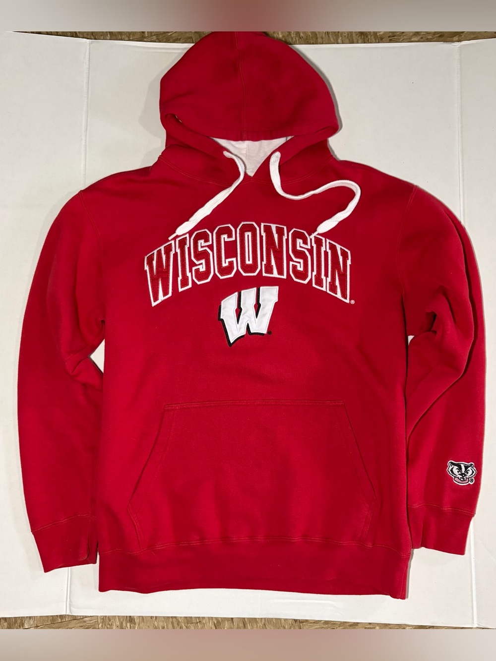 Y2K era E5 Wisconsin Red Hooded Sweatshirt - University W Pullover